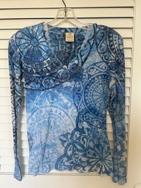Marika Blue Patterned Long Sleeve V-Neck Top